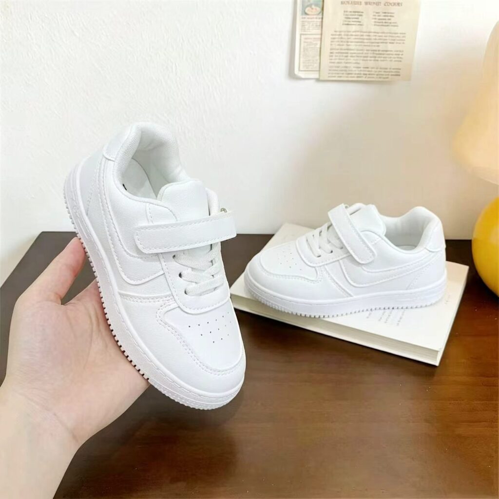 School Sports Shoes — HKI615W