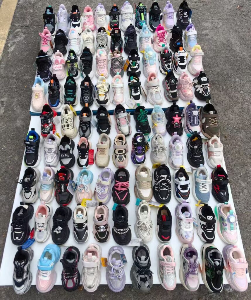 Mixed Sports Shoes — 2527R6118