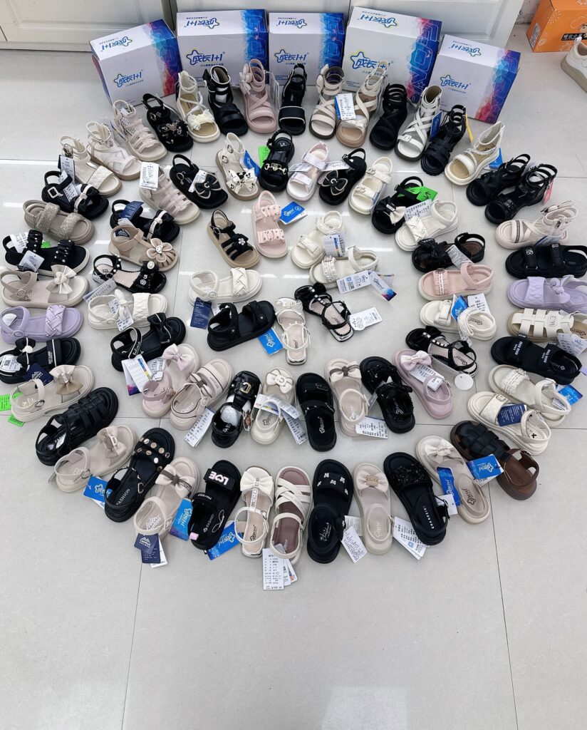 Mixed Sandals — 2613R7104