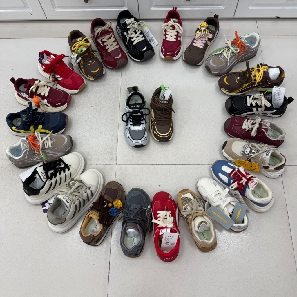 Mixed Sports Shoes — 2617R903