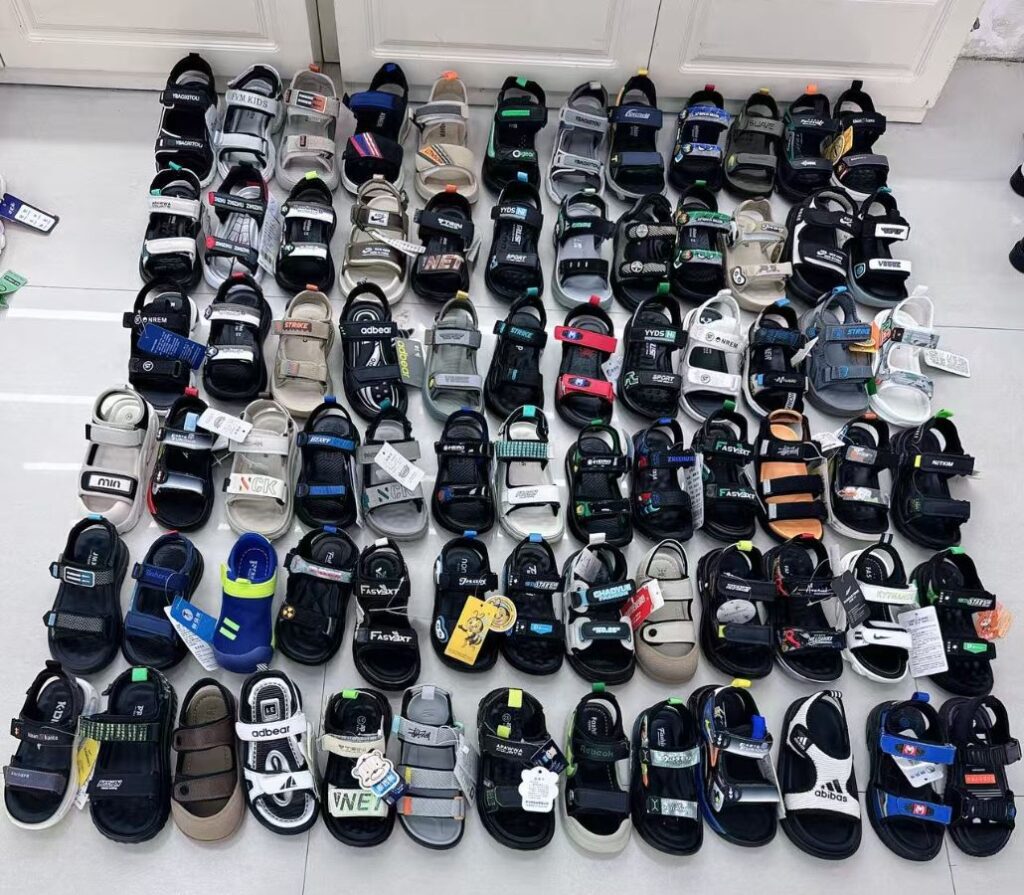 Mixed Sandals — 2608R7120