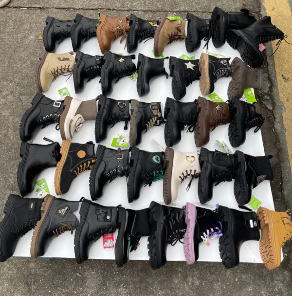 Mixed Boots — 2619R7925