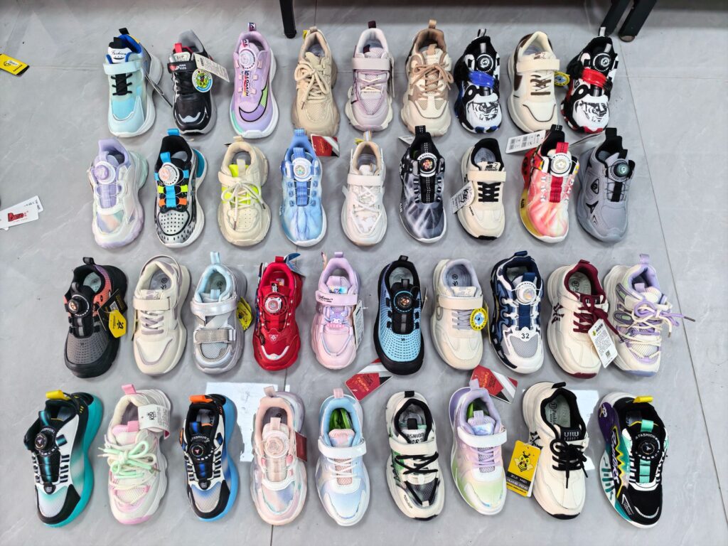 Mixed Sports Shoes — 2613R1015