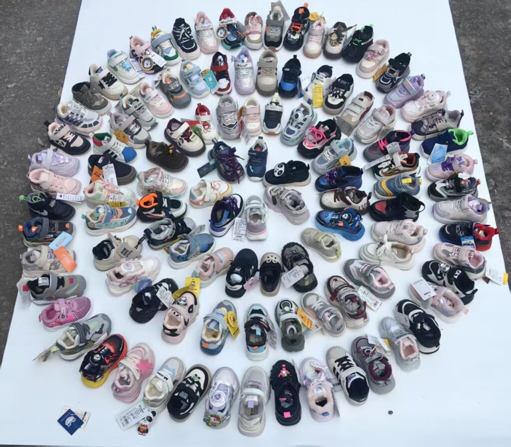 Mixed Baby Shoes — 2604R6101