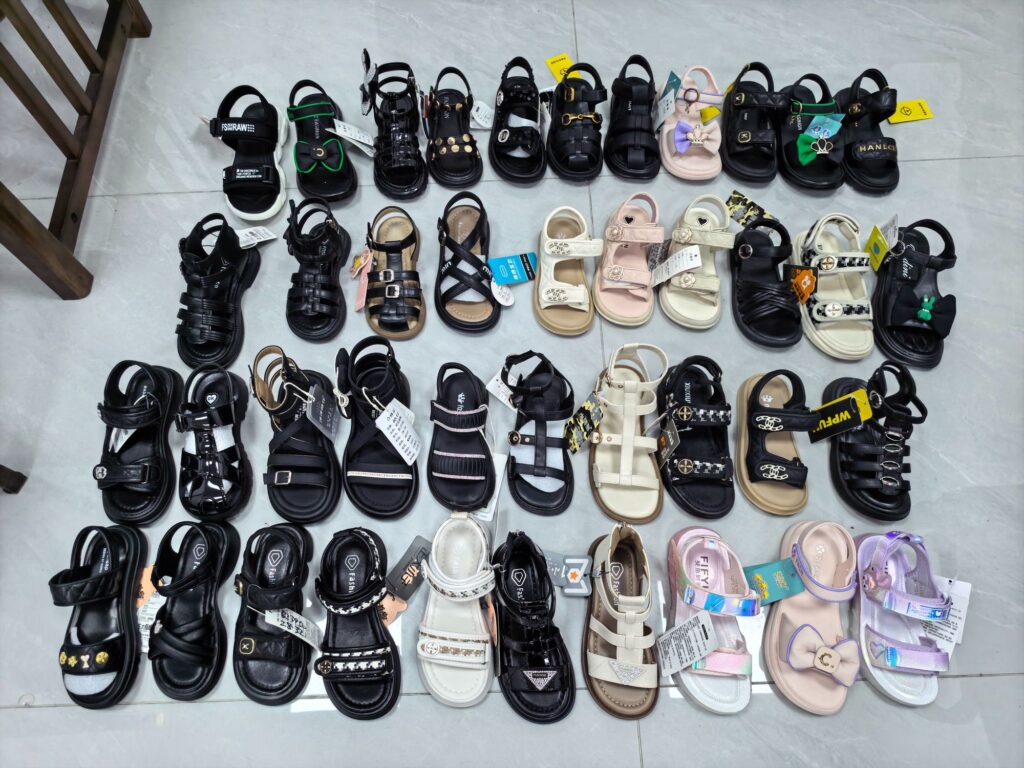 Mixed Sandals — 2612R1021