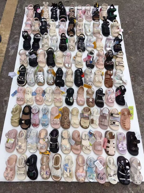 Mixed Sandals — 2530R6108