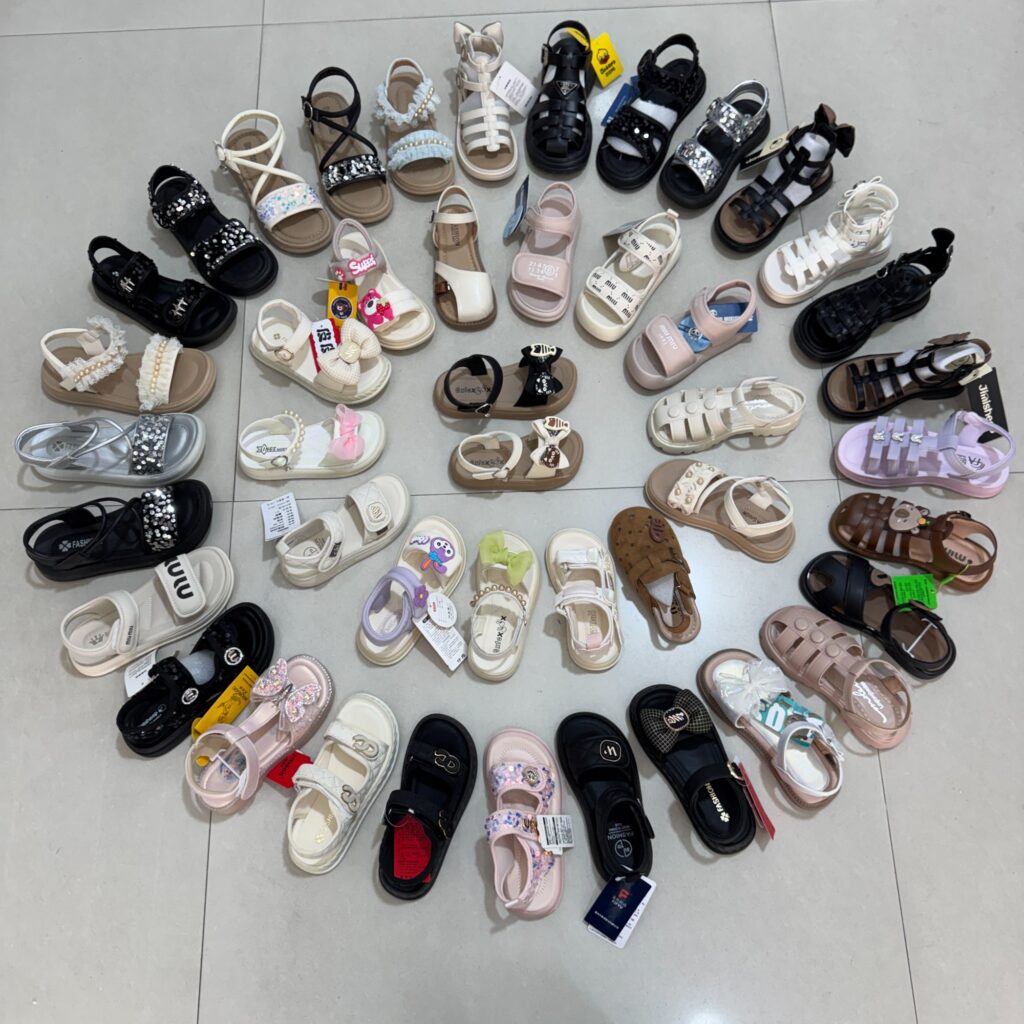 Mixed Sandals — 2620R209