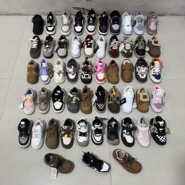 Mixed Sports Shoes — 2620R212